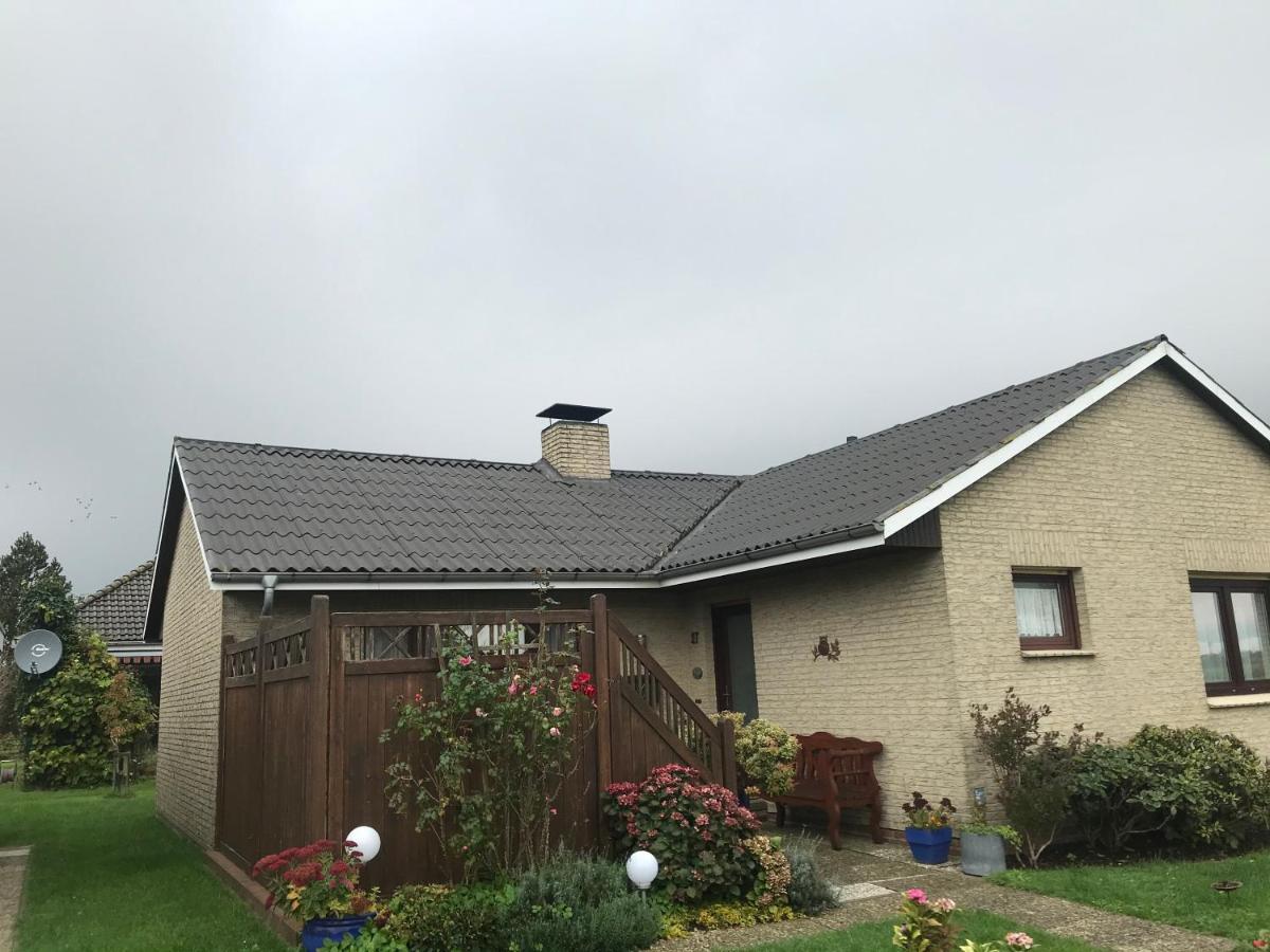 Gemuetliches Ferienhaus Hinterm Deich Nordstrand Exterior photo